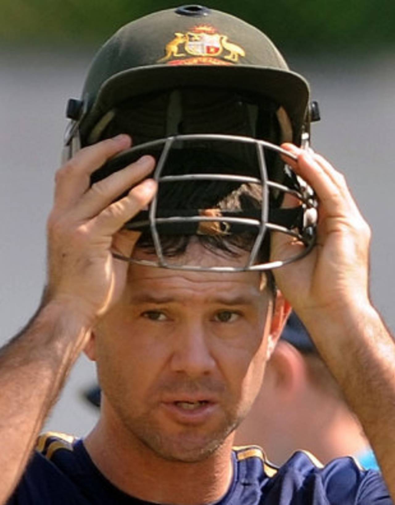 Ricky Ponting takes a breather during practice, Nagpur, October 27, 2009