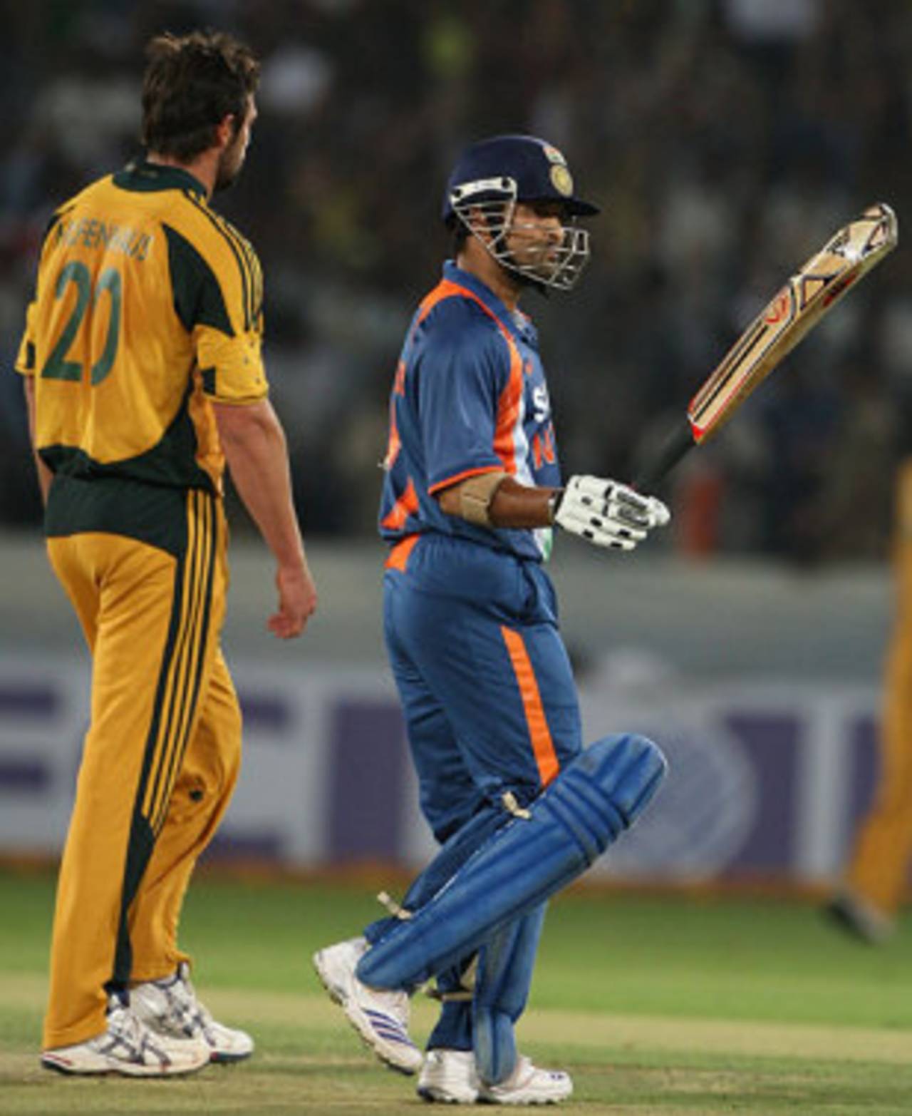 Sachin Tendulkar reaches 17,000 ODI runs, India v Australia, 5th ODI, Hyderabad, November 5, 2009