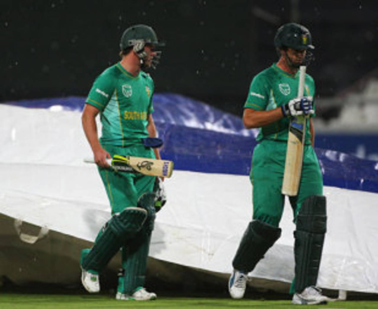 Put in a big Twenty20 target, throw in uncertain weather, and you have a planner's nightmare - as South Africa realised last week&nbsp;&nbsp;&bull;&nbsp;&nbsp;Getty Images