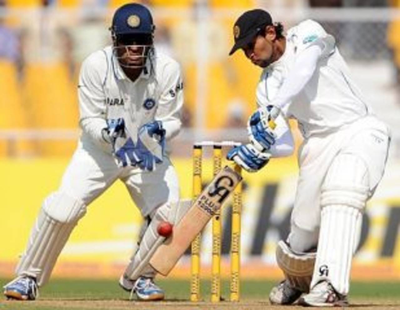 Tillakaratne Dilshan drives during his century, India v Sri Lanka, 1st Test, Ahmedabad, 2nd day, November 17, 2009