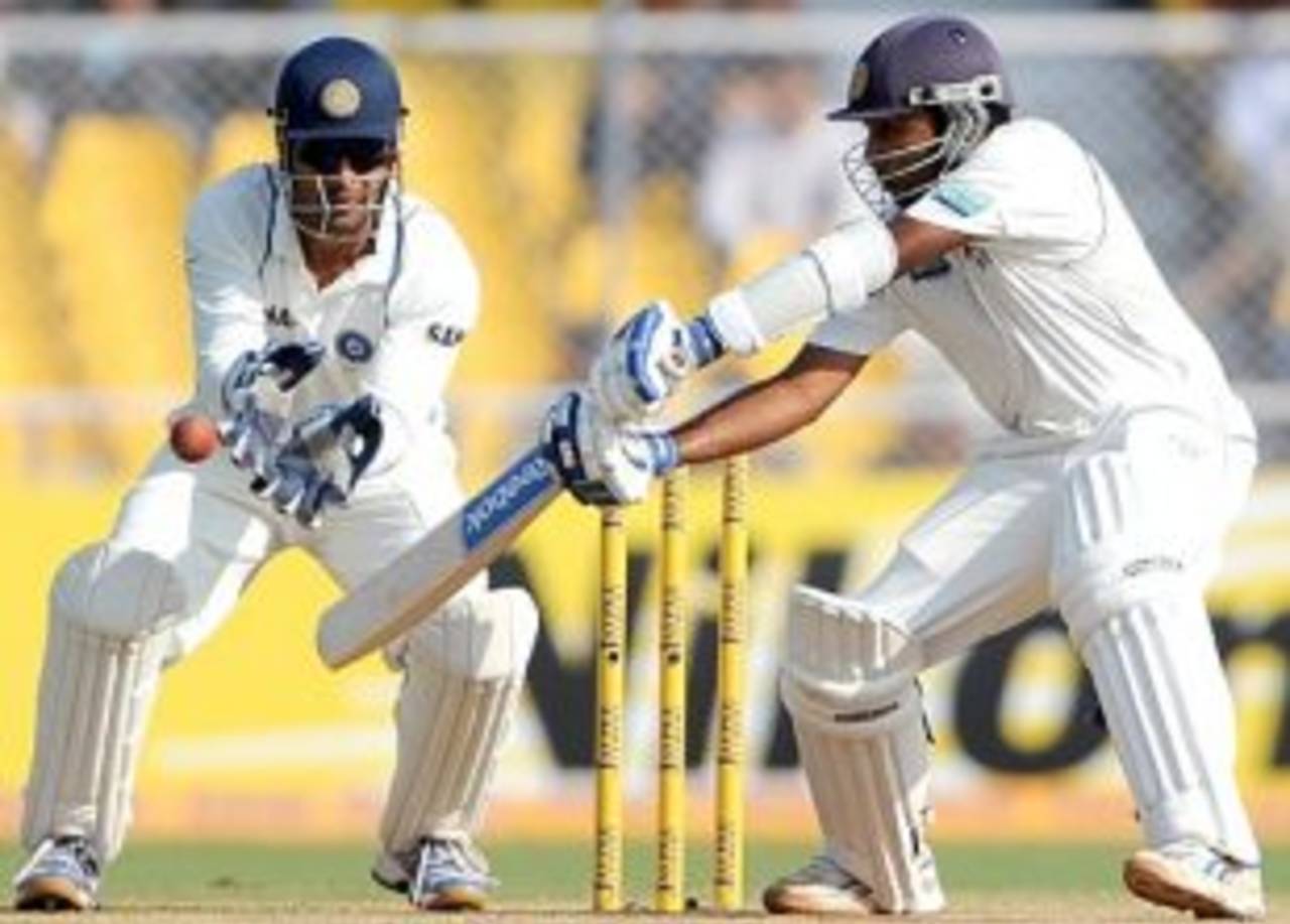 Mahela Jayawardene cuts the ball late, India v Sri Lanka, 1st Test, Ahmedabad, 3rd day, November 18, 2009