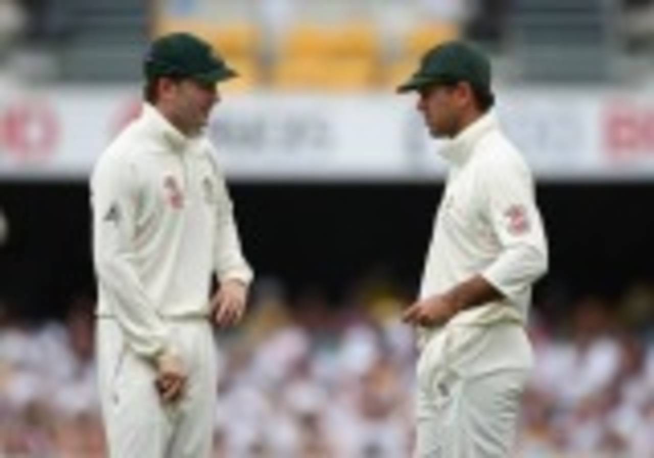 Michael Clarke and Ricky Ponting talk tactics, Australia v West Indies, 1st Test, Brisbane, 3rd day, November 28, 2009