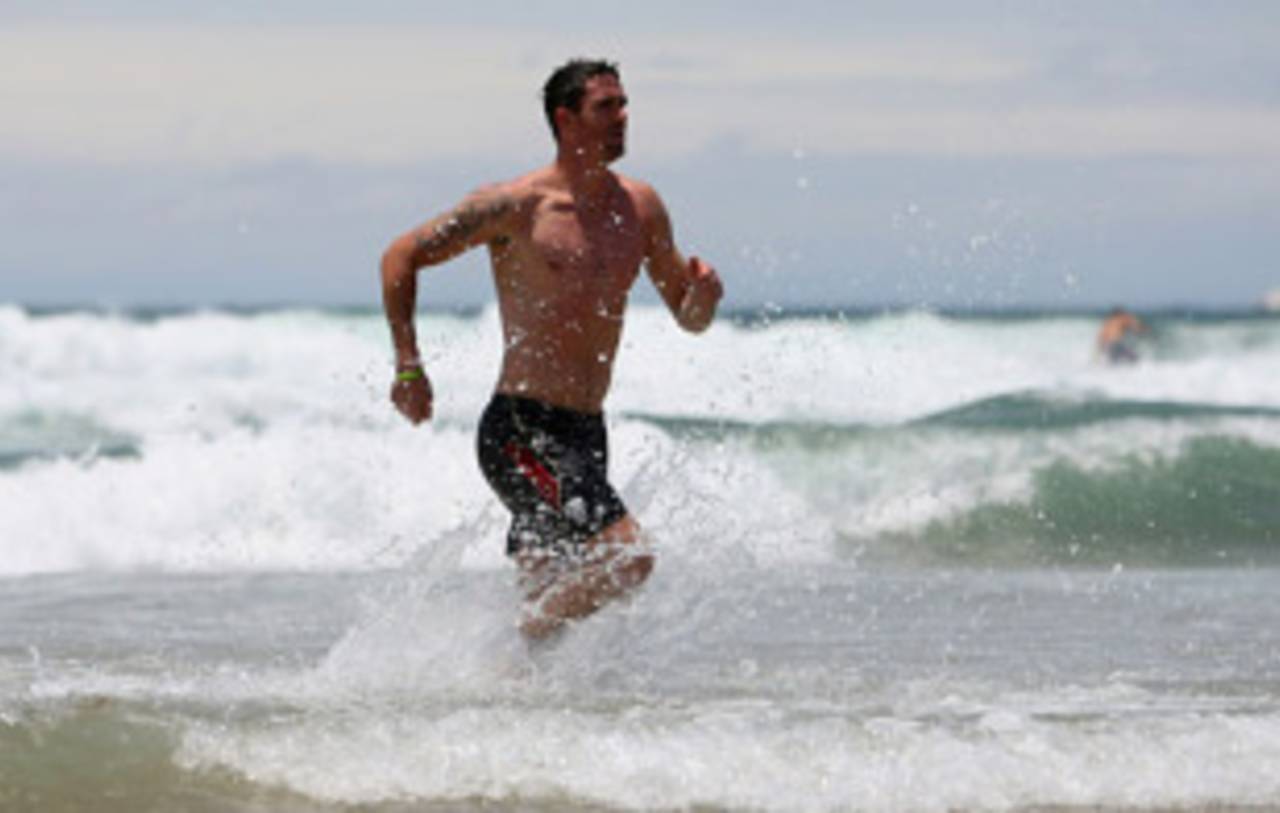 Kevin Pietersen tests his fitness on the beach ahead of the fifth ODI against South Africa at Durban, South Africa, December 2, 2009