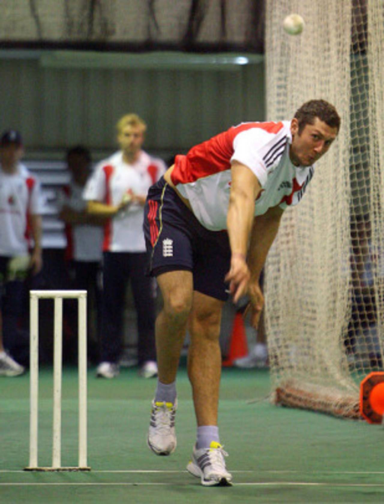 Tim Bresnan bowls in the indoor nets ahead of the fifth and final ODI against South Africa, Durban, December 3, 2009
