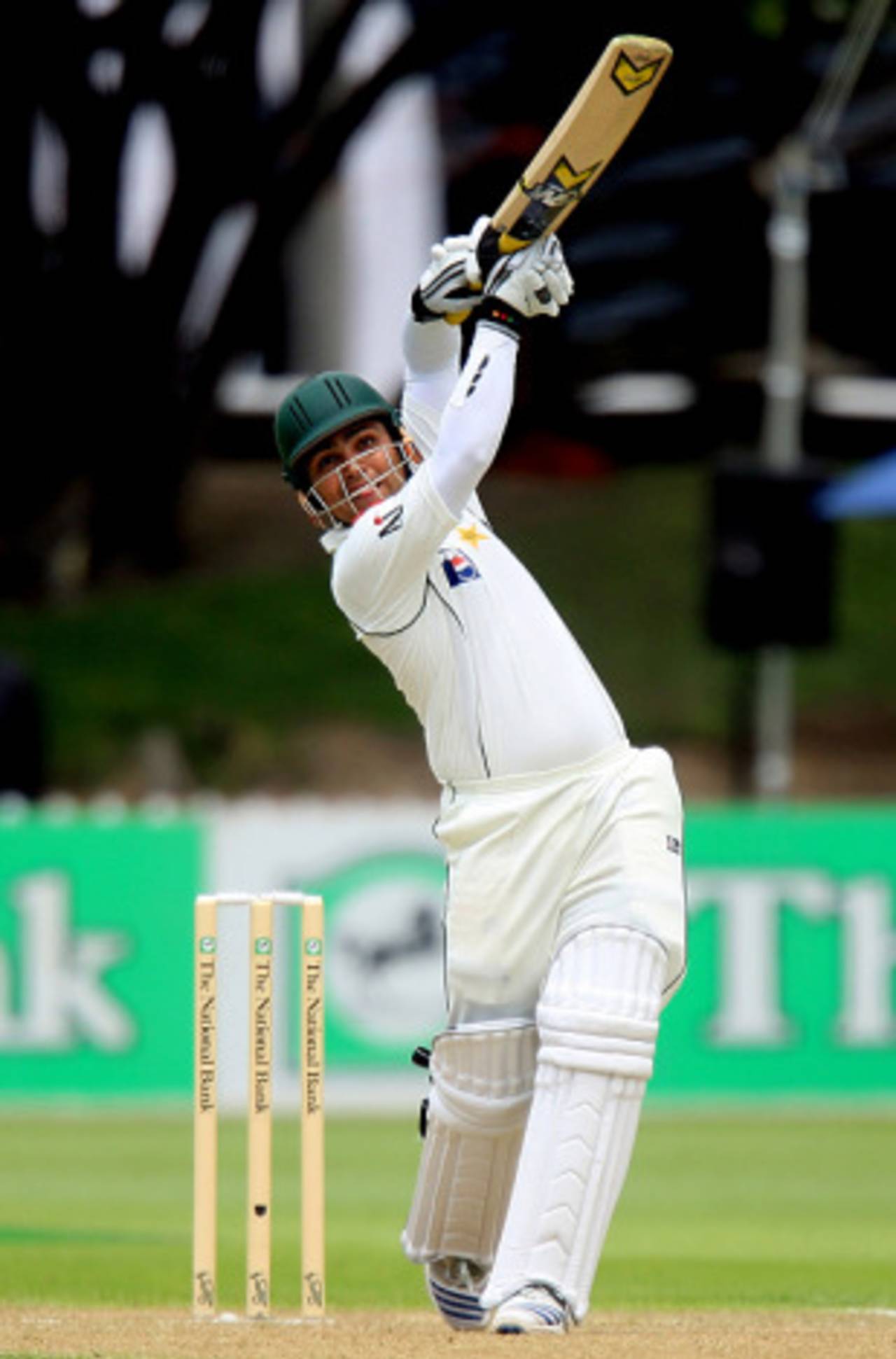 Kamran Akmal goes downtown during his attacking 70, New Zealand v Pakistan, 2nd Test, Wellington, 2nd day, December 4, 2009