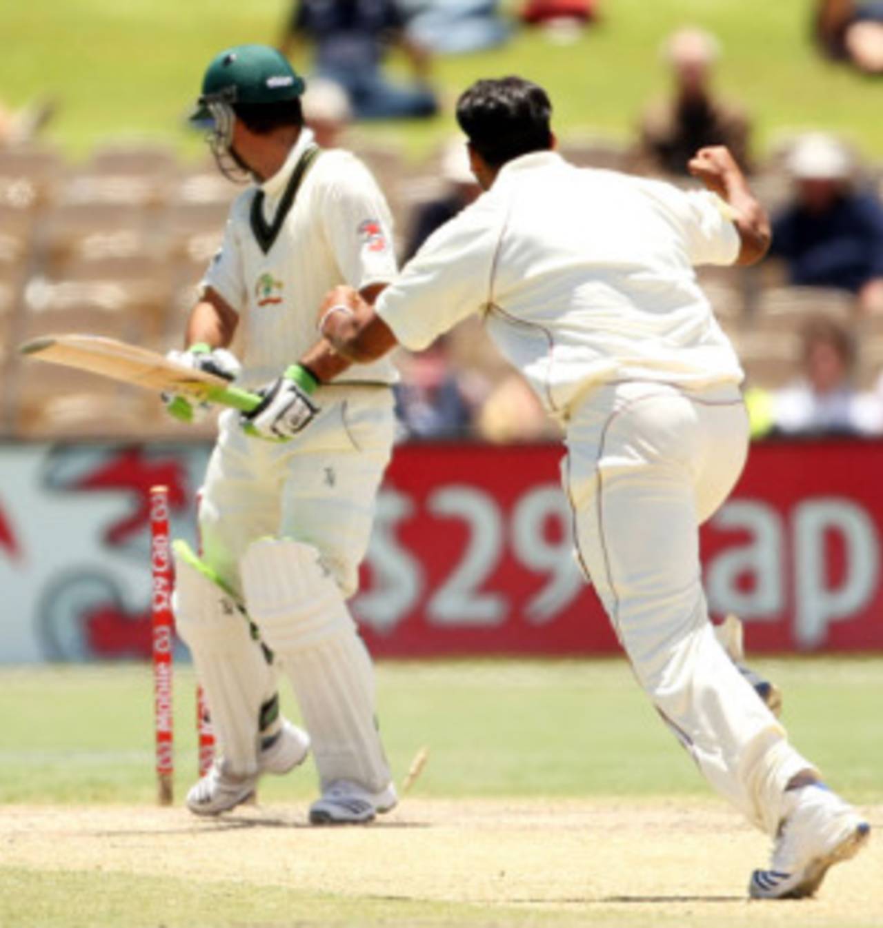 Ricky Ponting plays on to Ravi Rampaul, Australia v West Indies, 2nd Test, Adelaide