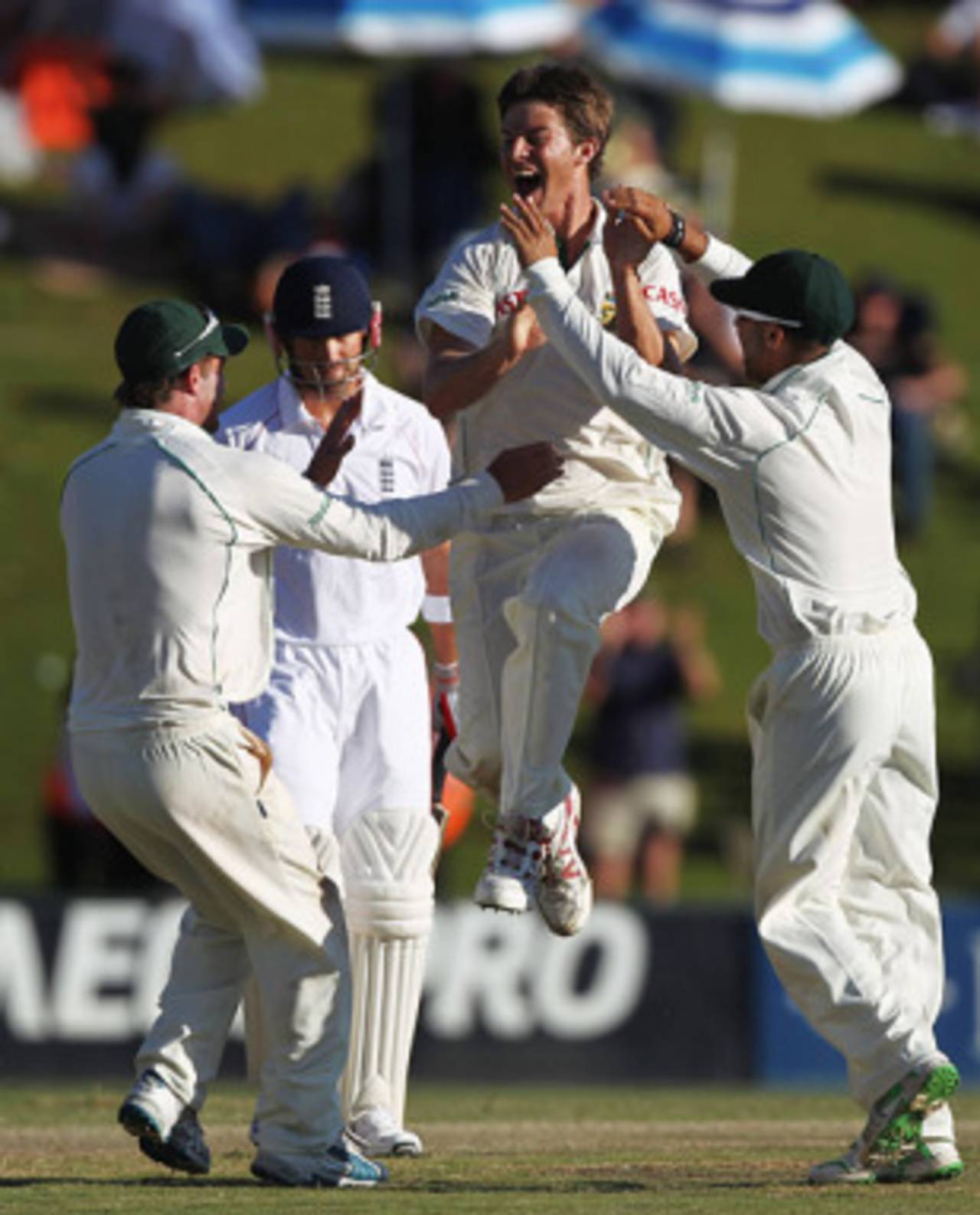 Friedel de Wet sparked pandemonium in England's innings&nbsp;&nbsp;&bull;&nbsp;&nbsp;Getty Images