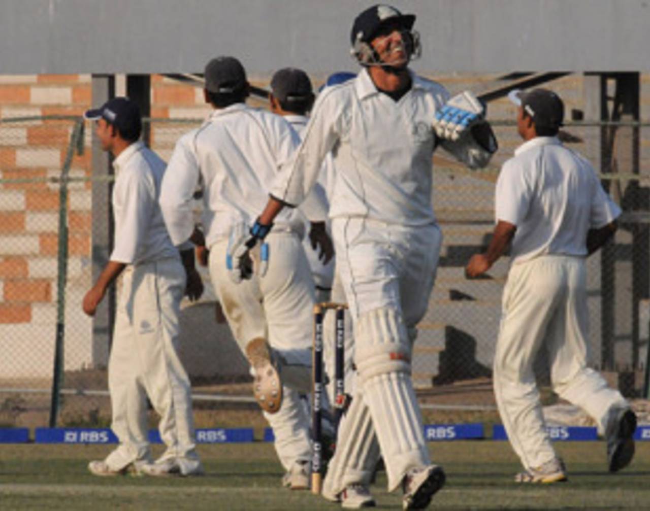 Younis Khan cannot hide his disappointment after getting out for 7, Habib Bank Limited v Karachi Blues, Quaid-e-Azam Trophy, final, Karachi, 1st day, December 21, 2009