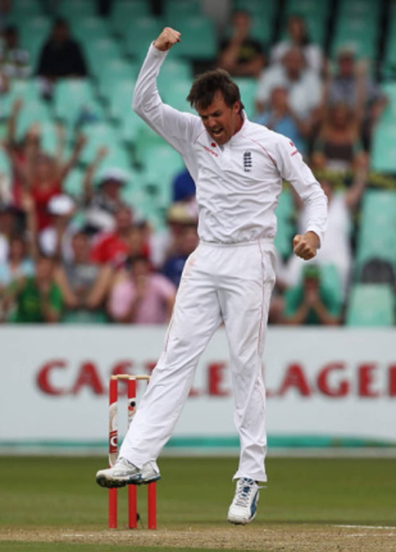 Graeme Swann finally got a review in his favour when he removed Mark Boucher lbw, South Africa v England, 2nd Test, Durban, December 27, 2009
