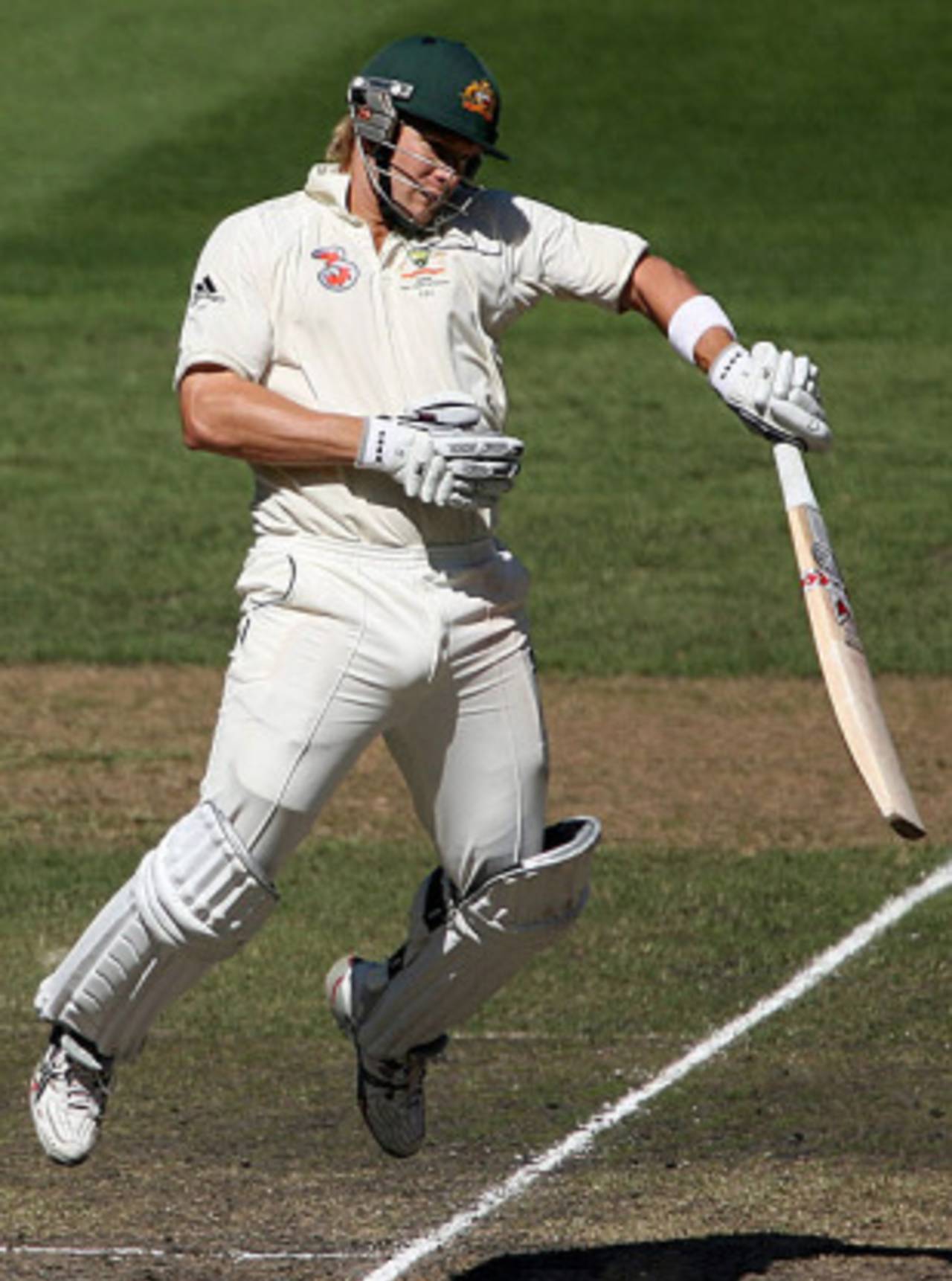 Shane Watson hops and fends off a bouncer, Australia v Pakistan, 1st Test, Melbourne, 3rd day, December 28, 2009
