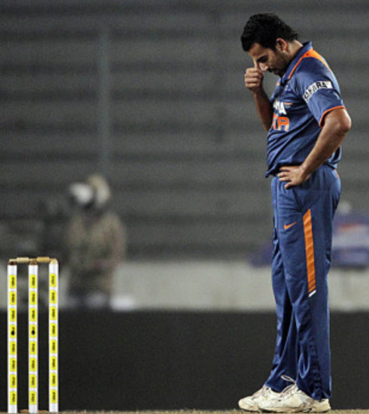 Zaheer Khan wonders what went wrong, India v Sri Lanka, Tri-series final, Mirpur, January 13, 2010
