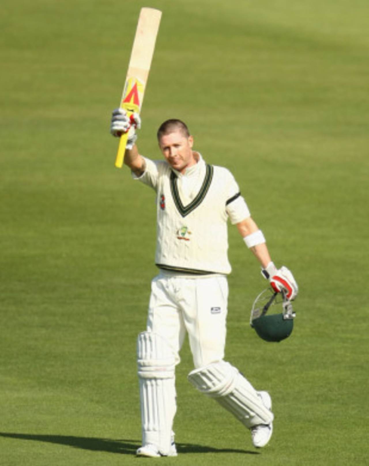 Michael Clarke brings up his first hundred of the summer, 3rd Test, Australia v Pakistan, 1st day, Hobart, January 14, 2010