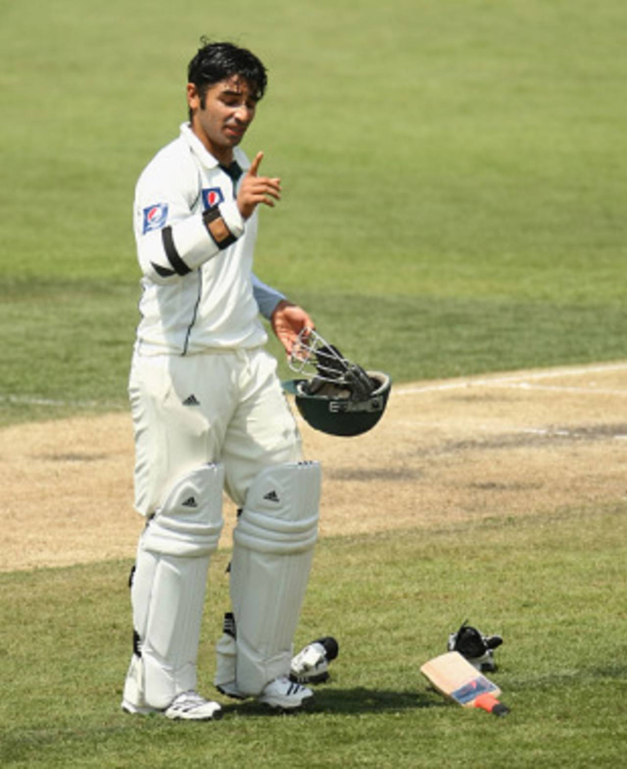 Salman Butt after his century, 3rd Test, Australia v Pakistan, 3rd day, Hobart, January 16, 2010
