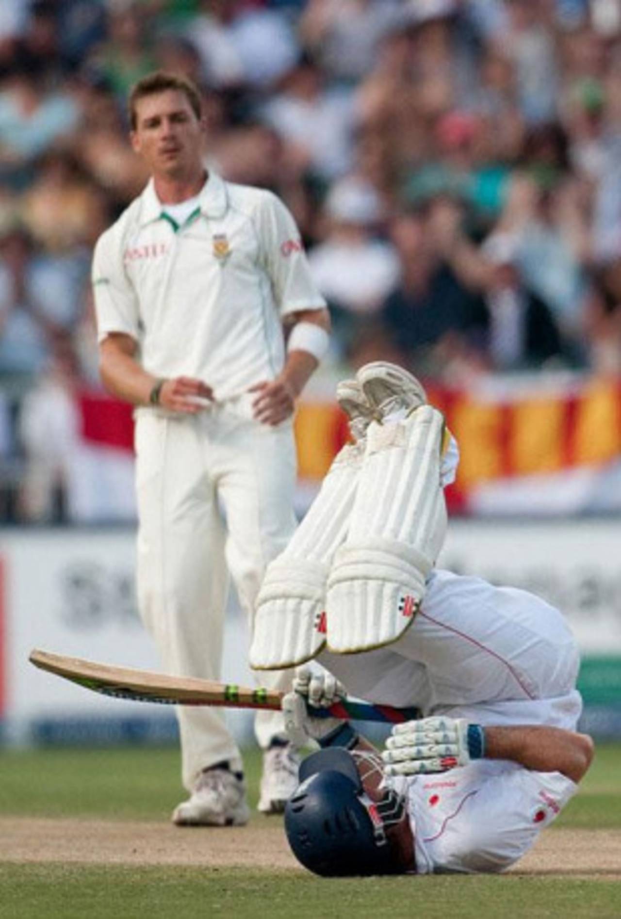 In diminishing light, Dale Steyn fired in a bouncer that left Andrew Strauss on his backside, 4th Test, South Africa v England, Johannesburg, 16 January, 2010 
