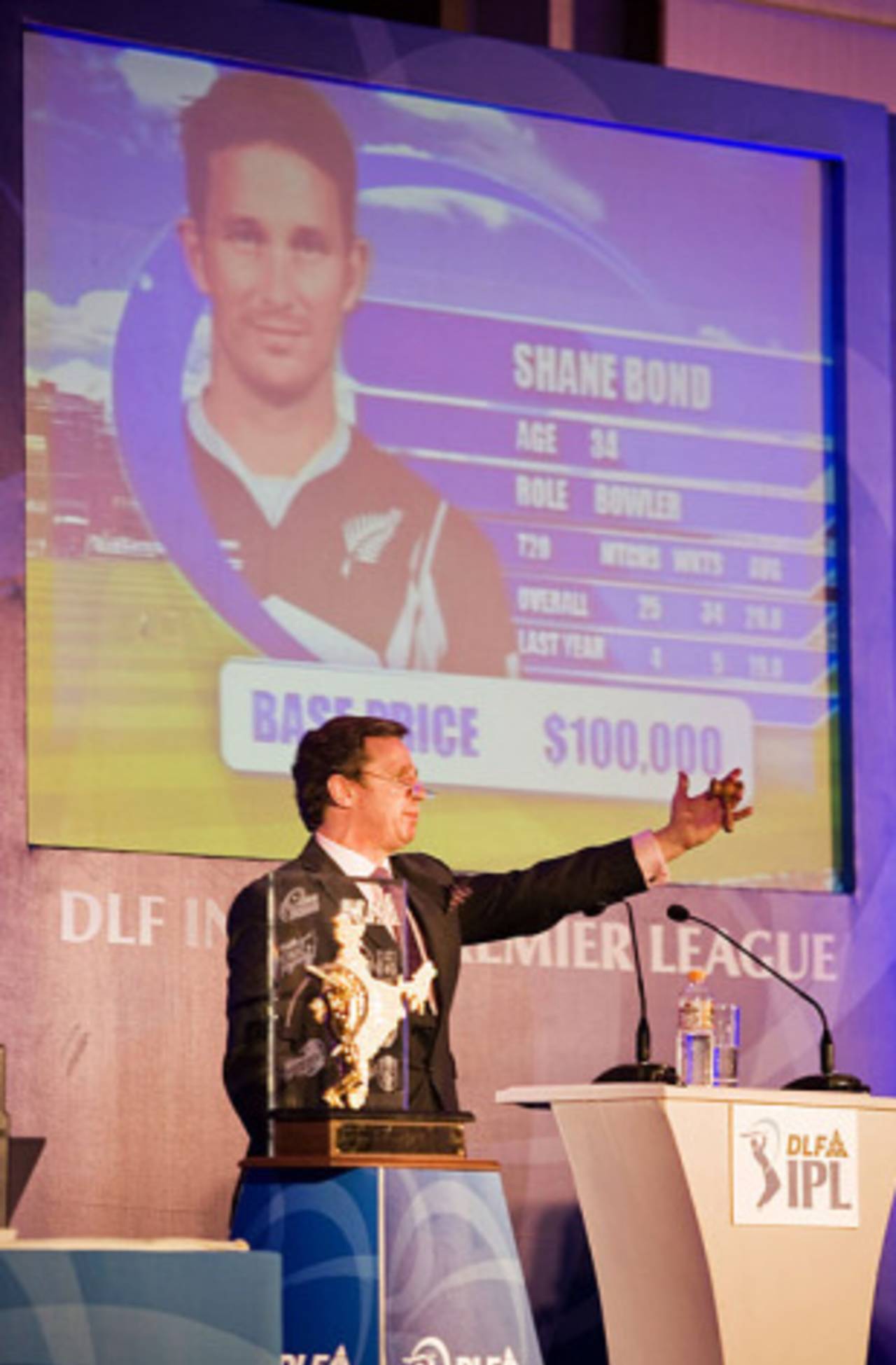Shane Bond's sale was the IPL auction's second tie-breaker&nbsp;&nbsp;&bull;&nbsp;&nbsp;Getty Images