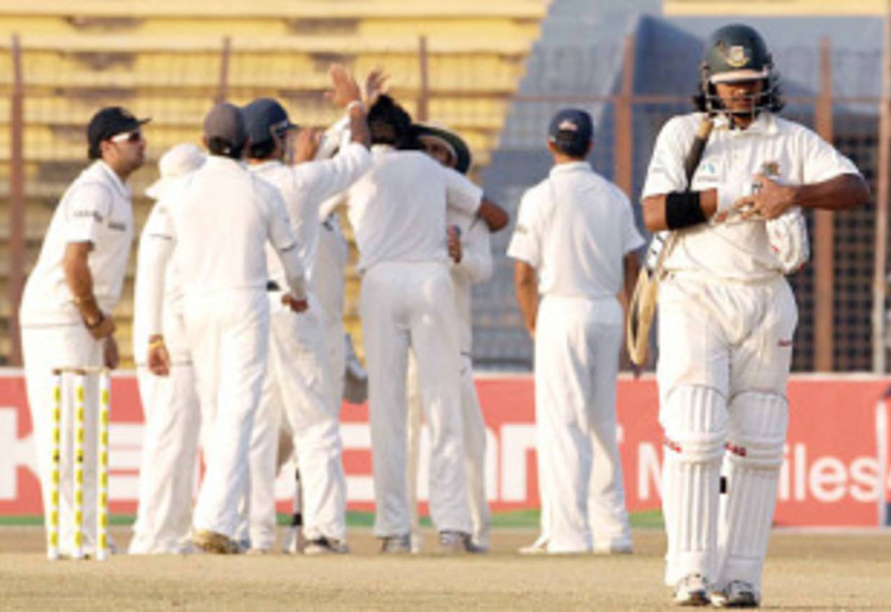 Shahriar Nafees's disappointing run continues, Bangladesh v India, 1st Test, Chittagong, 4th day, January 20, 2010 