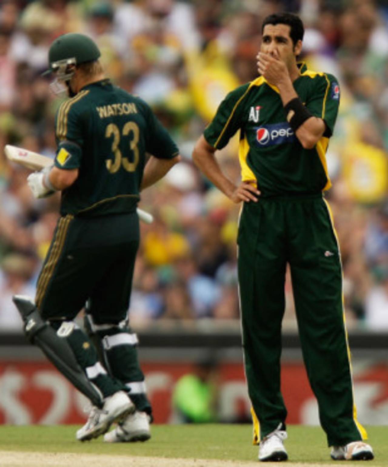 Umar Gul had no answers to Shane Watson's early onslaught, Australia v Pakistan, 2nd ODI, Sydney, January 24, 2010