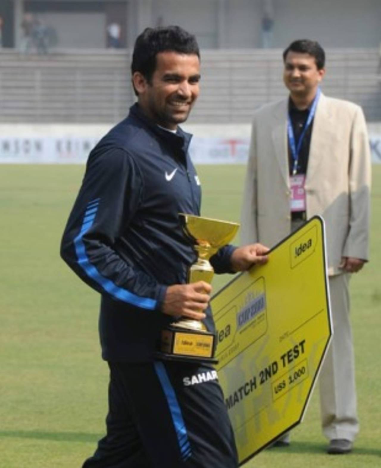 Zaheer Khan was the Man of the Match for his ten-wicket haul, Bangladesh v India, 2nd Test, Mirpur, 4th day, January 27, 2010