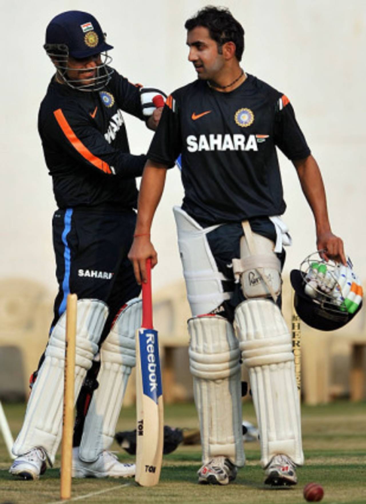 Sehwag and Gambhir will be asked to shoulder more of the burden in the absence of the injured Dravid in Nagpur&nbsp;&nbsp;&bull;&nbsp;&nbsp;AFP