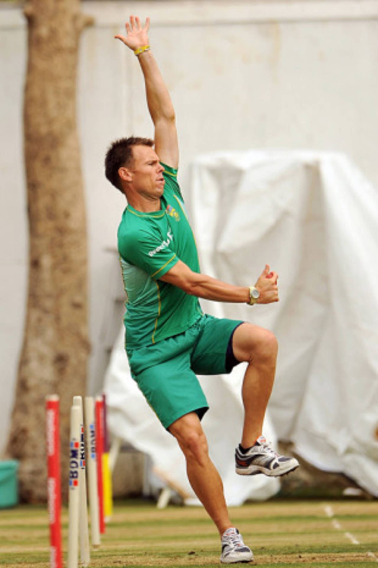 Johan Botha preps for what could be his third Test, Nagpur, February 4, 2010