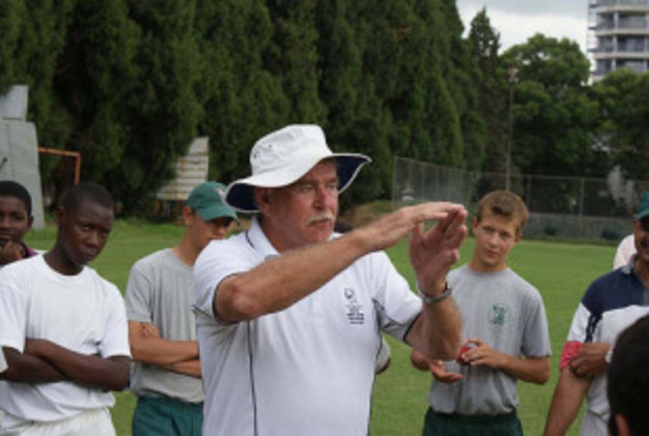 Terry Jenner conducts a spin coaching clinic at Harare Sports Club, February 4, 2010