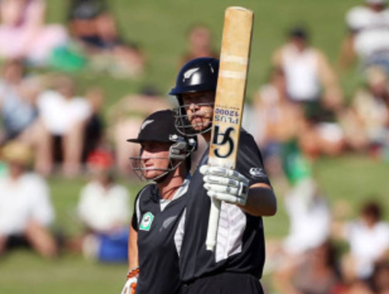 Jacob Oram blasted a 40-ball 83, New Zealand v Bangladesh, 1st ODI, Napier, February 5, 2010