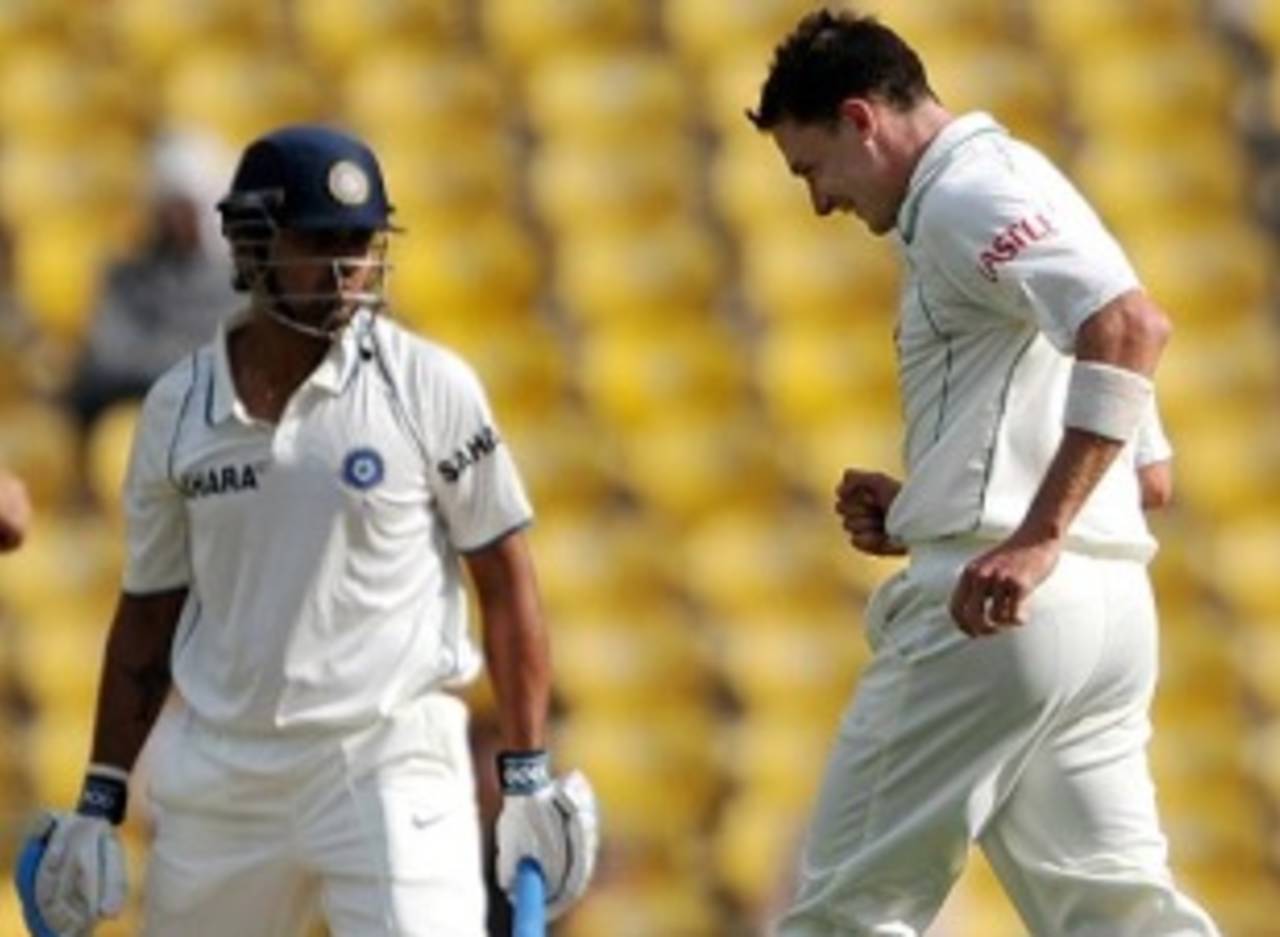 Dale Steyn celebrates M Vijay's wicket, India v South Africa, 1st Test, Nagpur, 3rd day, February 8, 2010