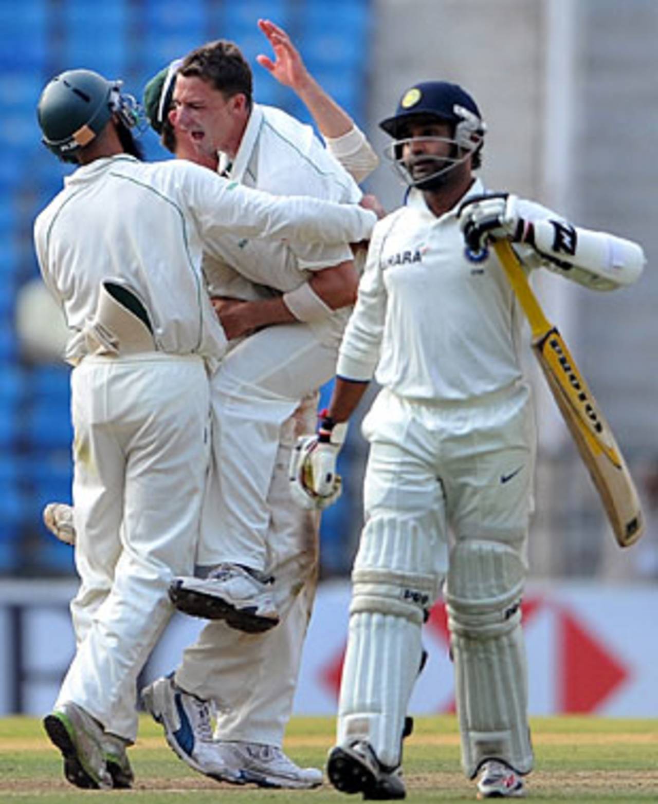 Dale Steyn ends India's hopes with Amit Mishra's wicket, India v South Africa, 1st Test, Nagpur, 4th day, February 9, 2010