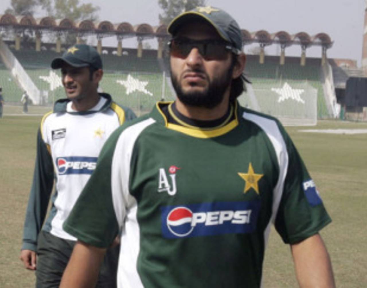 Shahid Afridi at a practice session at the Gaddafi Stadium, Lahore, February 13, 2010