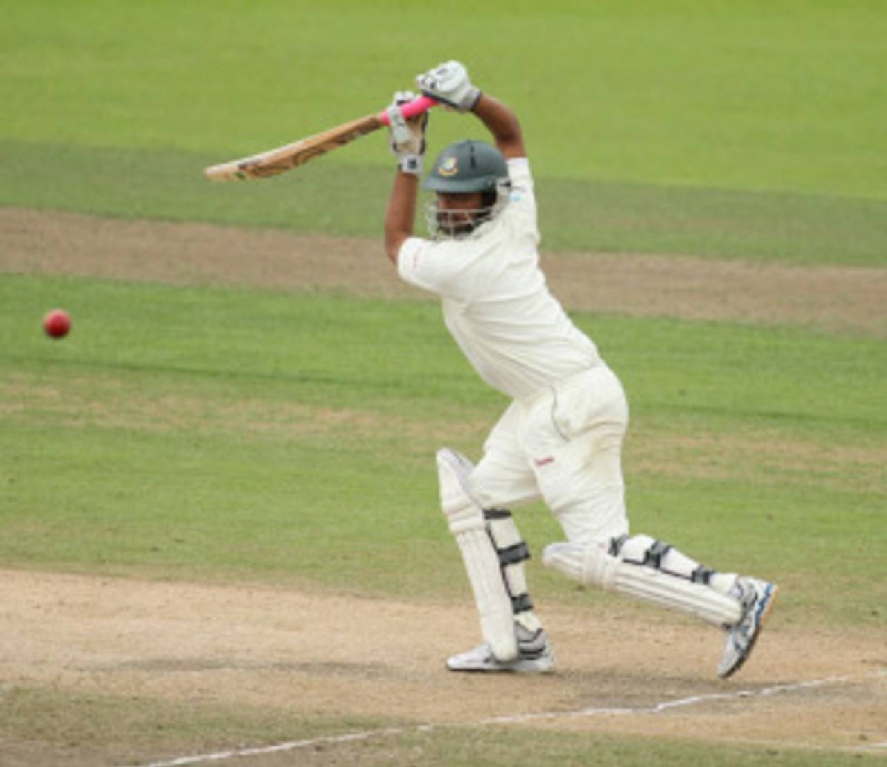 Tamim Iqbal drives through the off side, only Test, Hamilton, 4th day, February 17, 2010