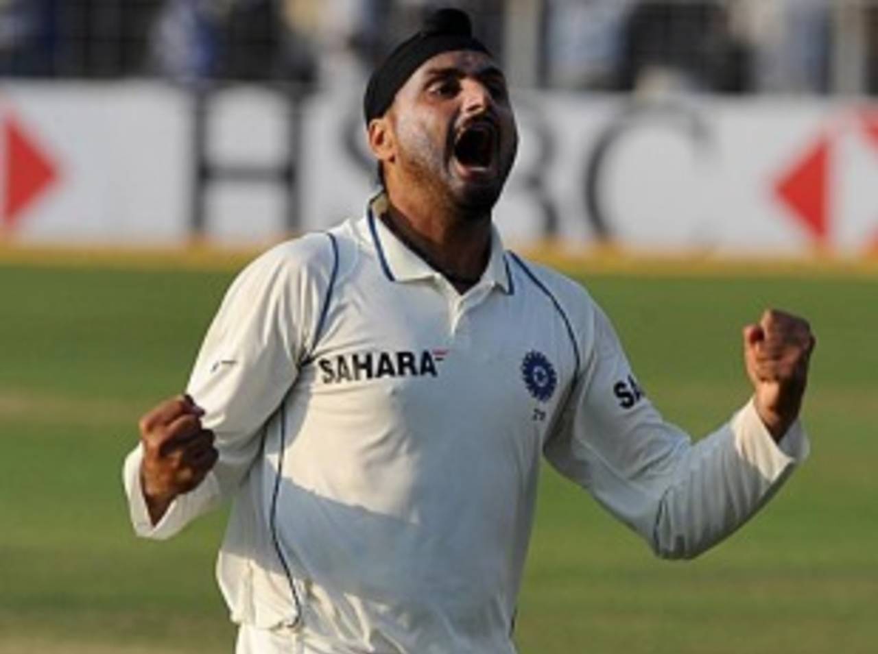 Harbhajan Singh exults in India's victory, India v South Africa, 2nd Test, Kolkata, 5th day, February 18, 2010