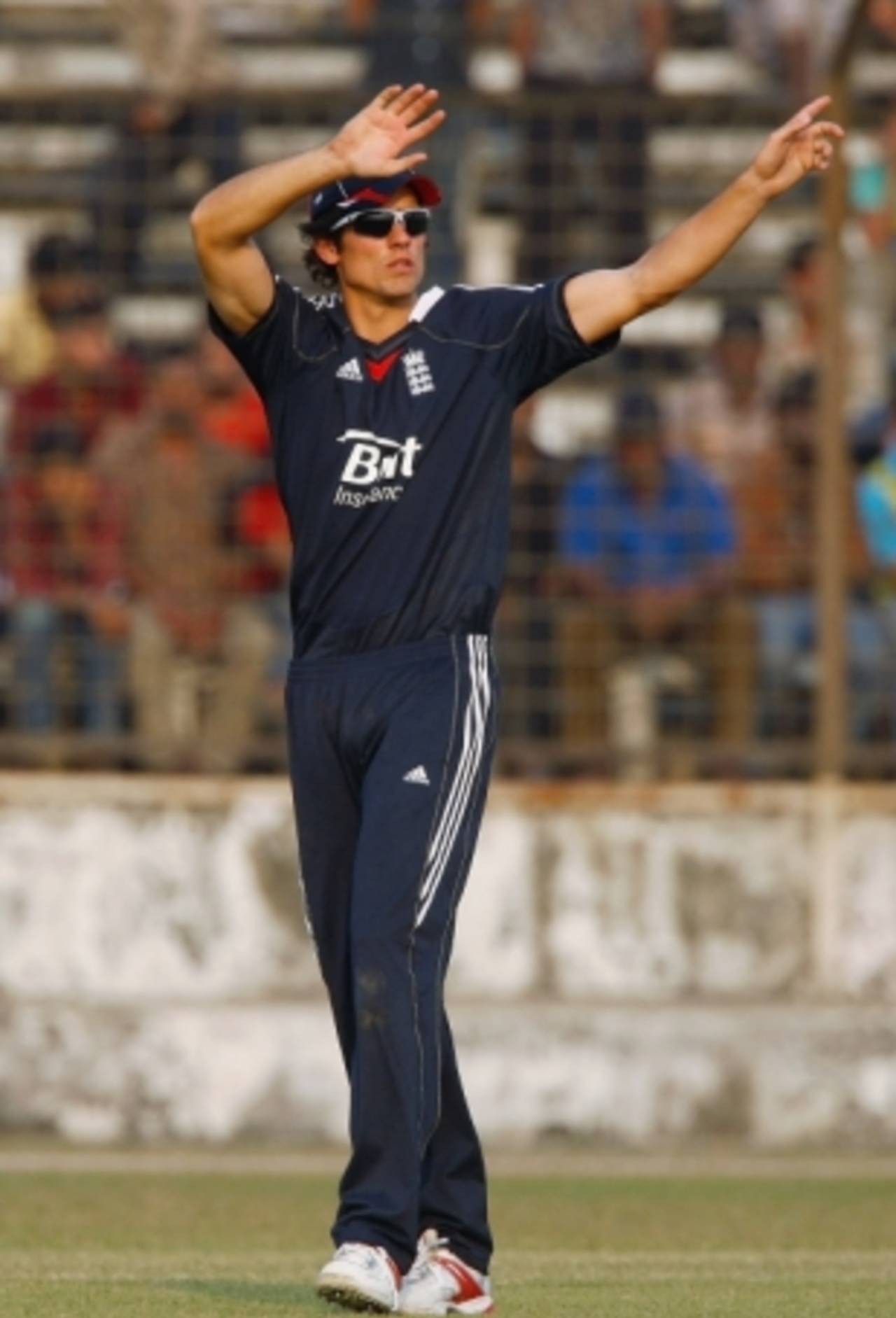England captain Alastair Cook changes his field, England in Bangladesh, February 23, 2010
