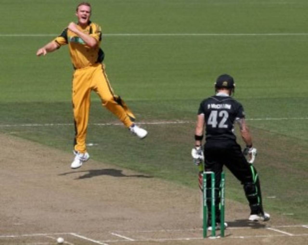 Doug Bollinger celebrates after Brendon McCullum plays on, New Zealand v Australia, 3rd ODI, Hamilton, March 9, 2010