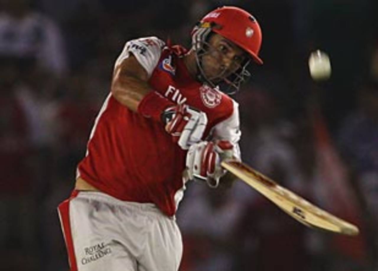 Yuvraj Singh skies a catch, Kings XI Punjab v Kolkata Knight Riders, IPL, Mohali, March 27, 2010