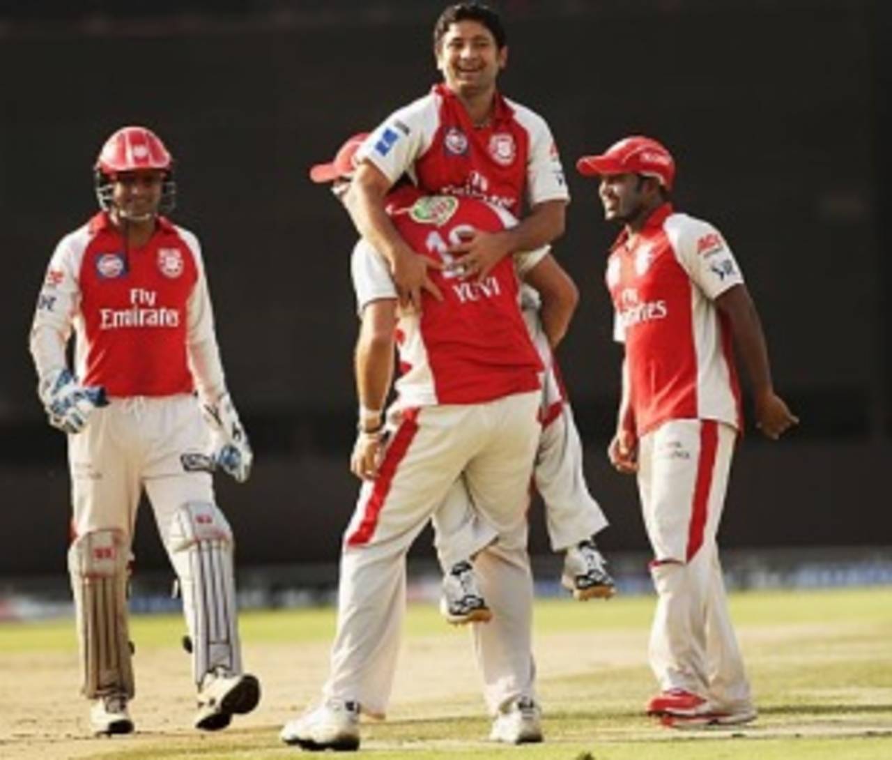 Piyush Chawla celebrates a wicket, Delhi Daredevils v Kings XI Punajb, IPL, Feroz Shah Kotla, April 11, 2010