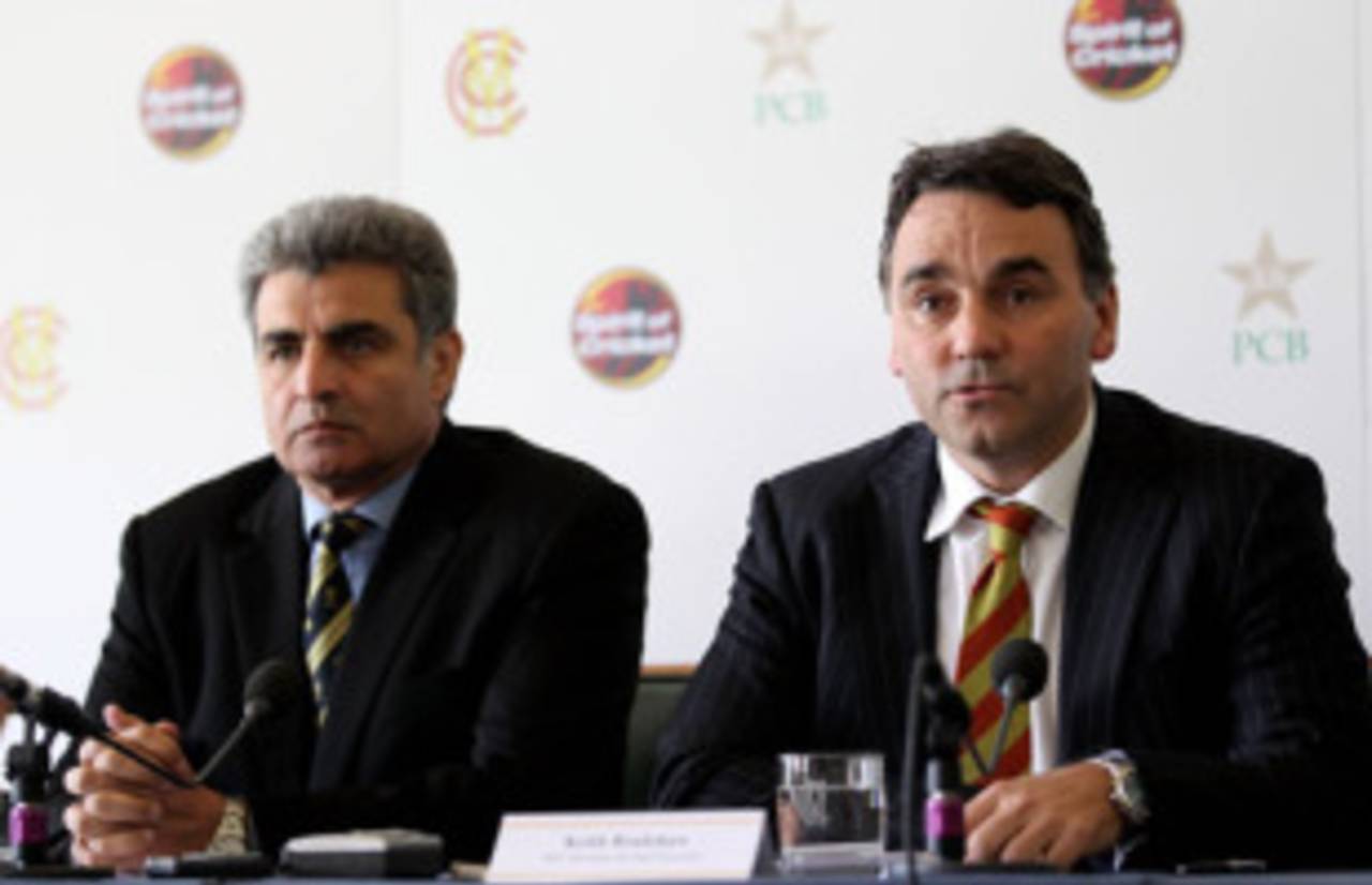 Keith Bradshaw, the MCC chief executive, and Zakir Khan, the PCB's director of cricket operations, announce MCC's sponsorship of this summer's Australia-Pakistan neutral series, April 12, 2010