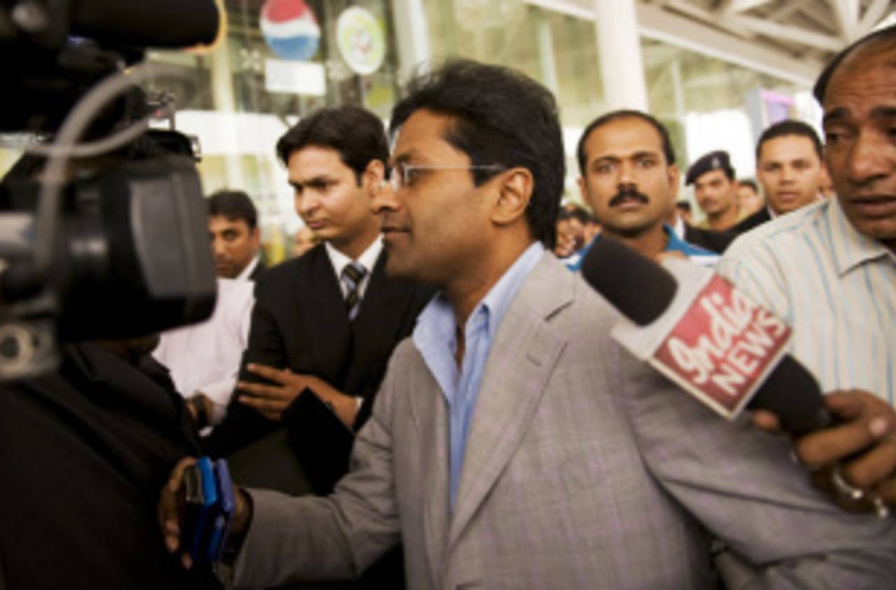 Modi's brief appearance prompted some angry scenes as he snapped at the media scrum at the airport and the hotel&nbsp;&nbsp;&bull;&nbsp;&nbsp;AFP