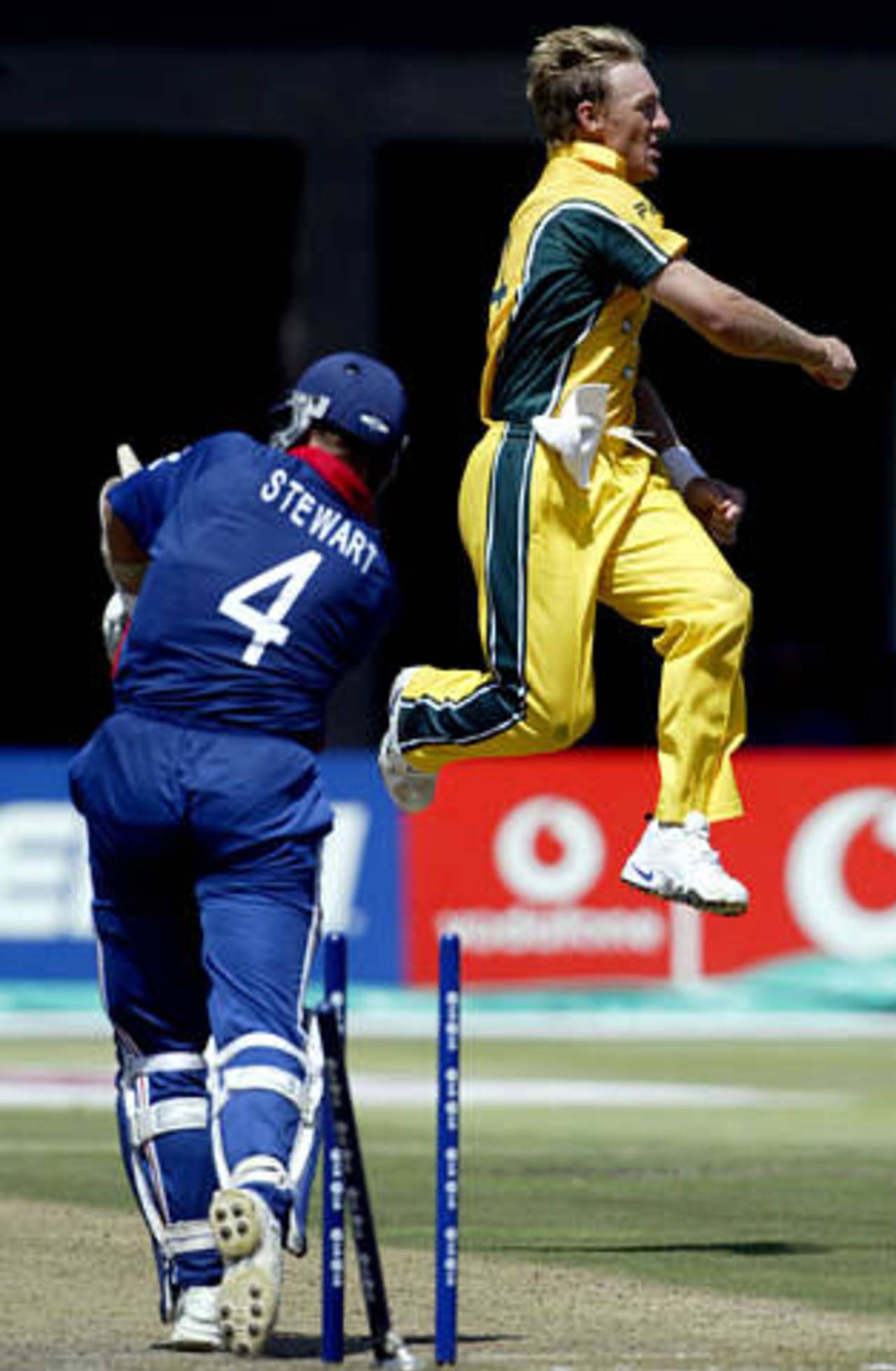 Andy Bichel: seven wickets and that trampoline leap&nbsp;&nbsp;&bull;&nbsp;&nbsp;Reuters