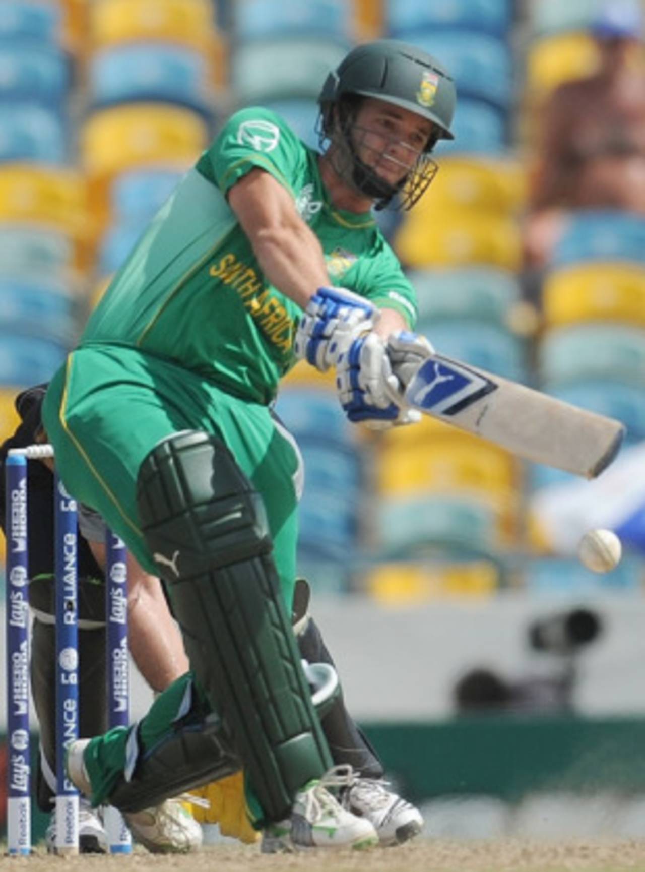 Albie Morkel made a mockery of the low full tosses dished out by New Zealand, tonking five huge sixes in his 40&nbsp;&nbsp;&bull;&nbsp;&nbsp;AFP
