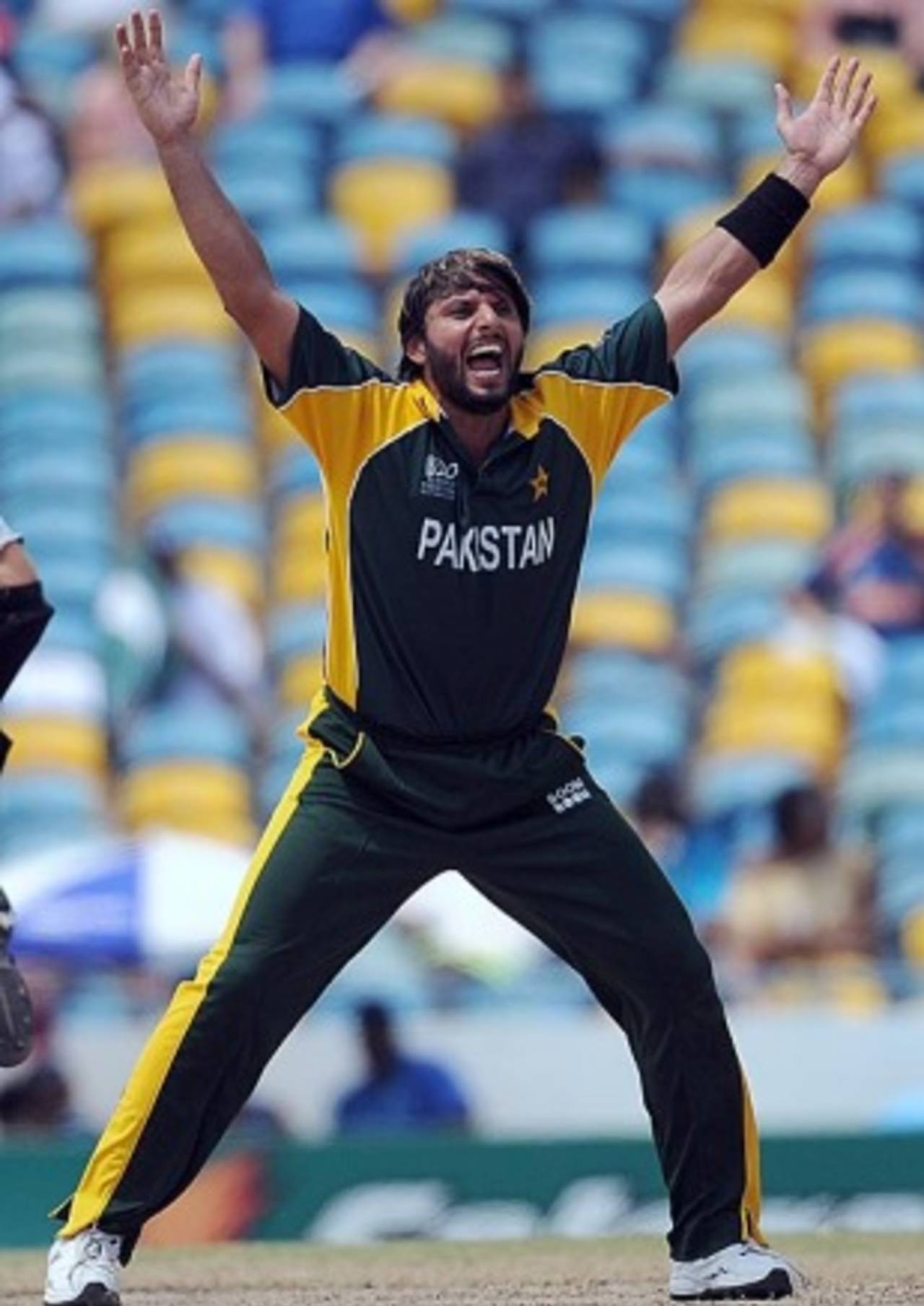 Shahid Afridi finished with figures of 2 for 29, New Zealand v Pakistan, Super Eights, Group E, World Twenty20, Barbados, May 8, 2010

