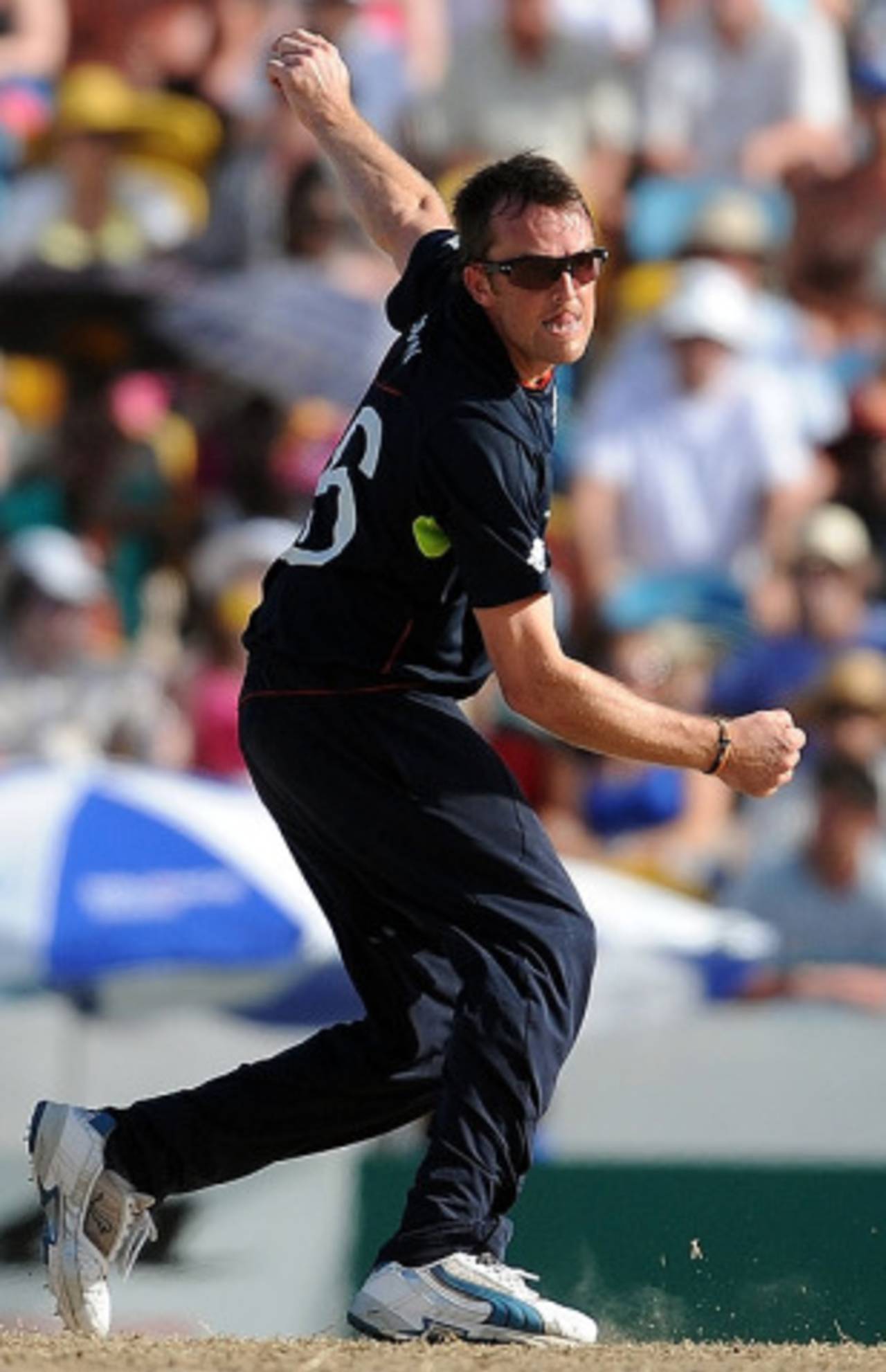 Graeme Swann's three-wicket haul included his first over dismissal of Graeme Smith, England v South Africa, World T20, Group E, Bridgetown, May 8, 2010