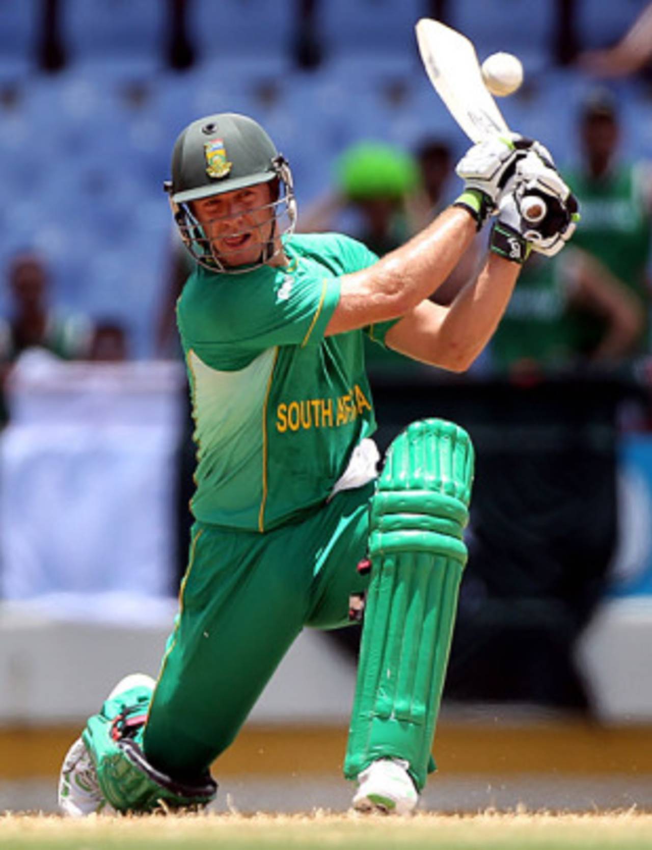 AB de Villiers played the lone hand for South Africa with 53, Pakistan v South Africa, Super Eights, ICC World Twenty20, St Lucia, May 10, 2010