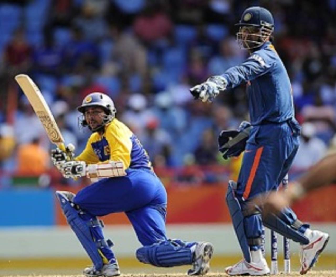 Tillakaratne Dilshan sweeps during his attacking cameo, Sri Lanka v India, Group F, World Twenty20, St Lucia, May 11, 2010