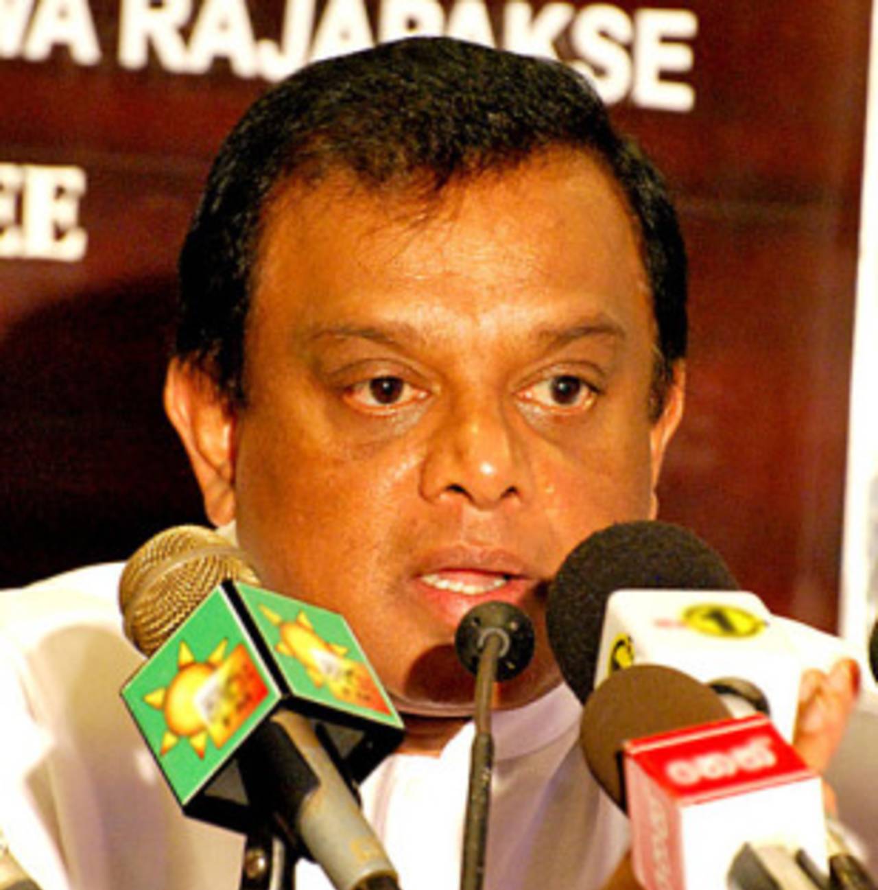 Sri Lanka's sports minister Chandrasiri Bandara Ratnayake speaks to the media, Colombo, May 31, 2010