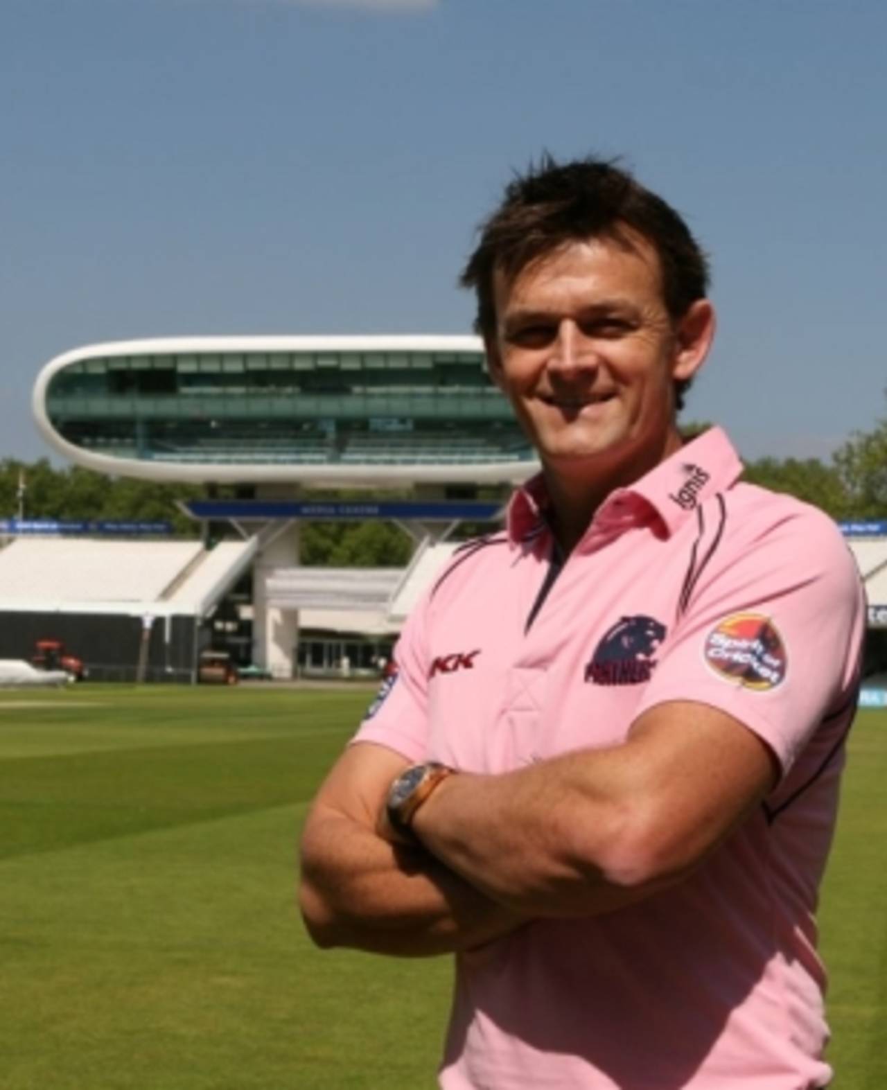 Adam Gilchrist will be playing county cricket for the first time in this year's domestic Twenty20 cup