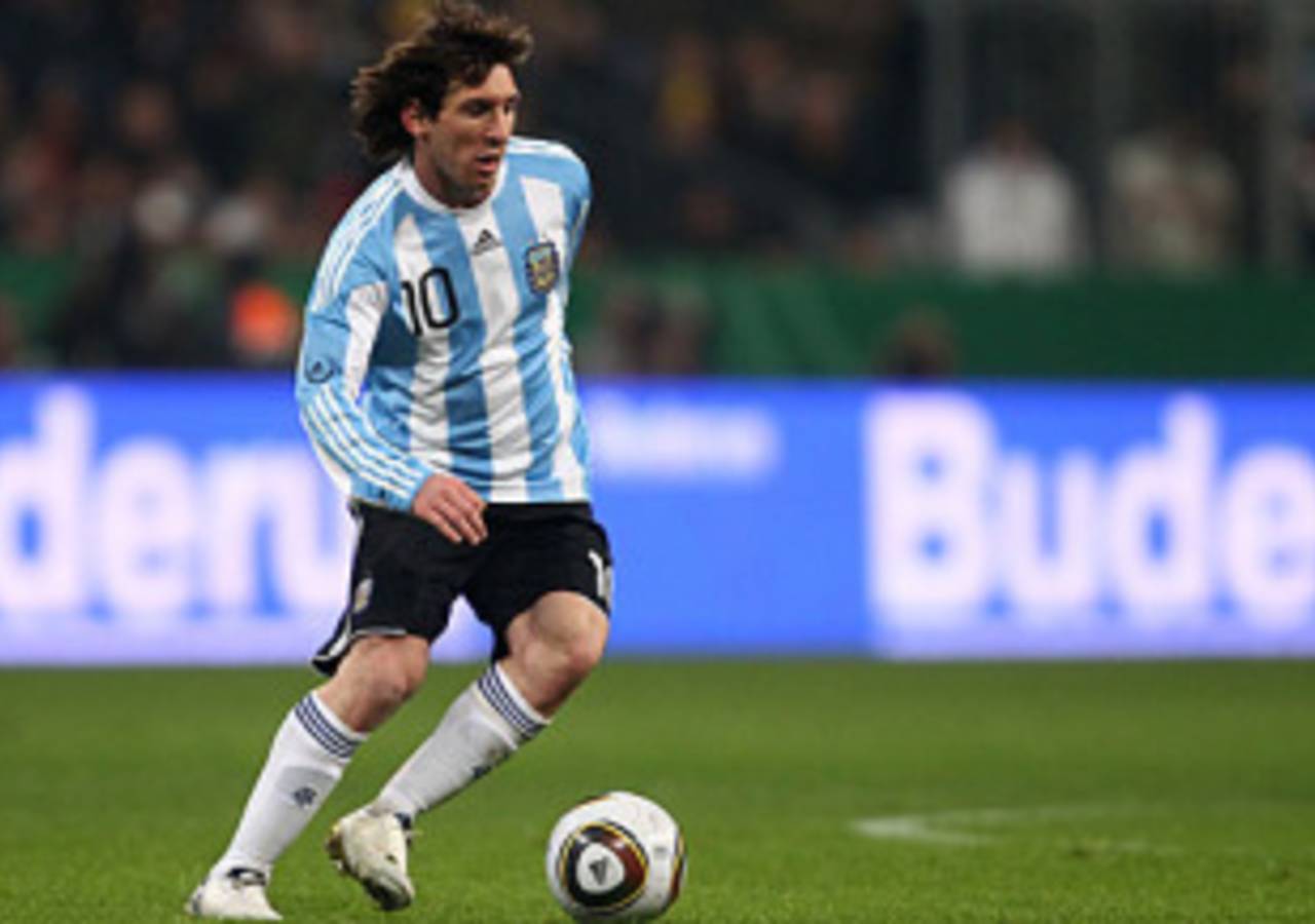 Lionel Messi does what he does best, Germany v Argentina, International Friendly, Munich, March 3, 2010