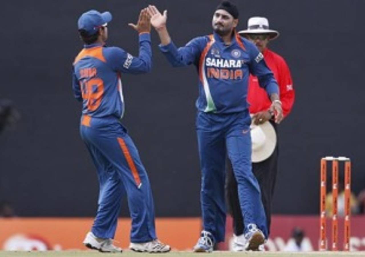Harbhajan Singh bamboozled Shakib Al Hasan, showing just why he enjoys bowling in Sri Lanka&nbsp;&nbsp;&bull;&nbsp;&nbsp;Associated Press