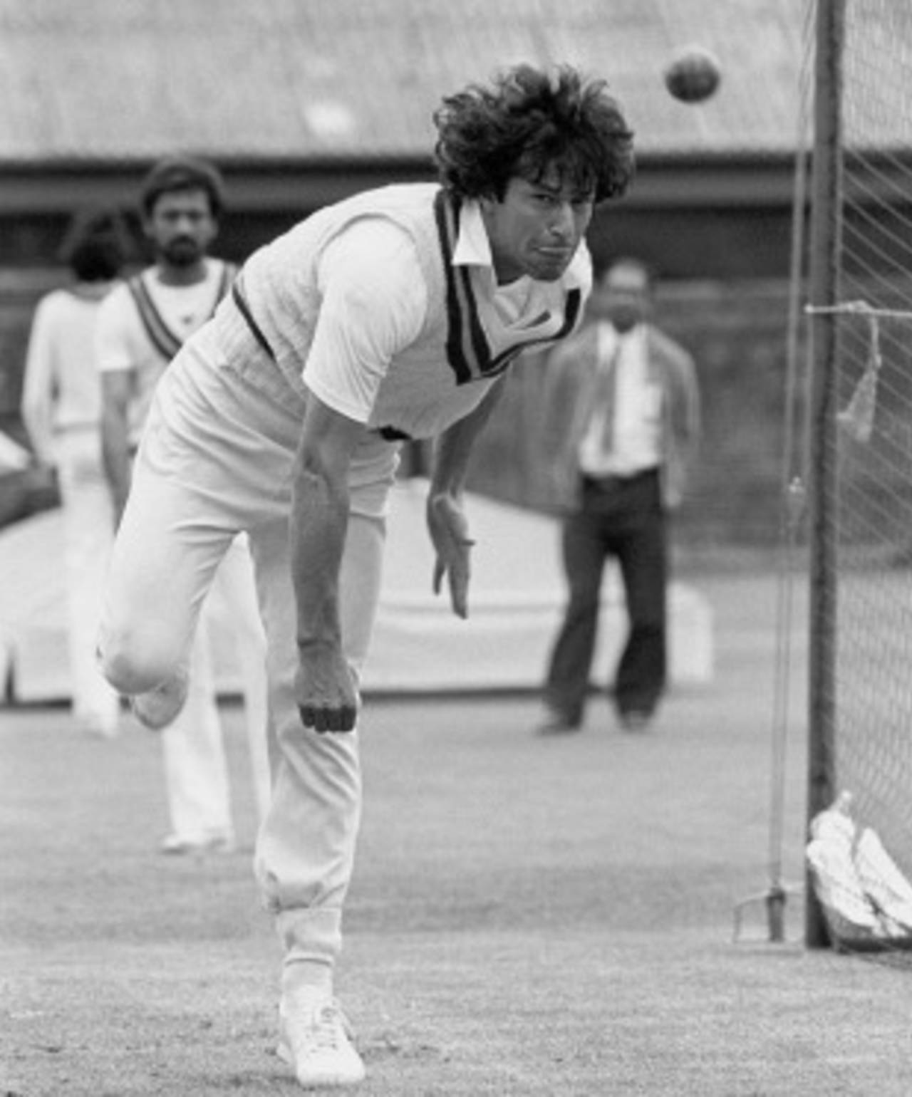 Imran Khan bowls in the nets ahead of the Lord's Test, August 11, 1982