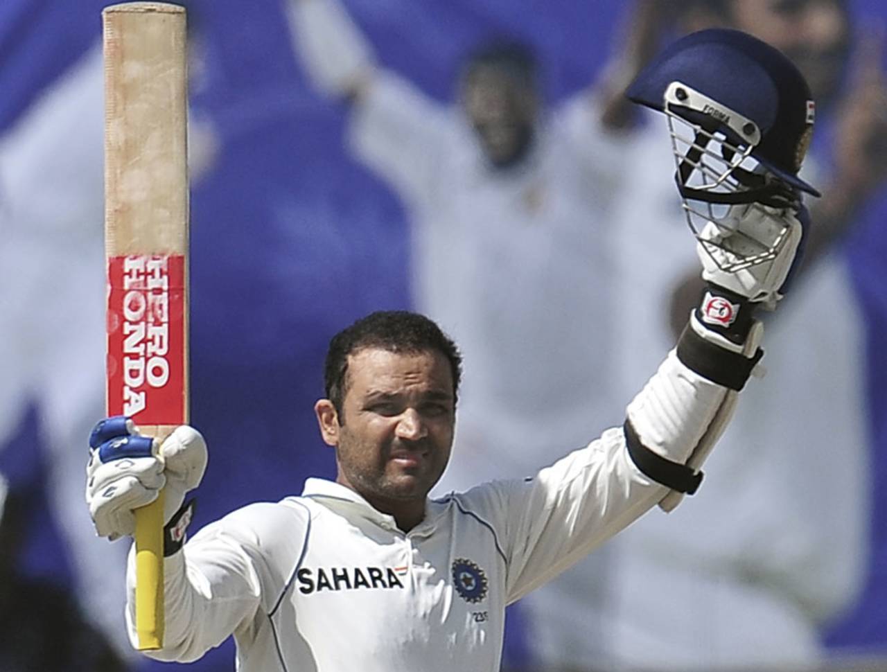 Virender Sehwag brings up his 20th Test century, Sri Lanka v India, 1st Test, Galle, 4th day, July 21, 2010
