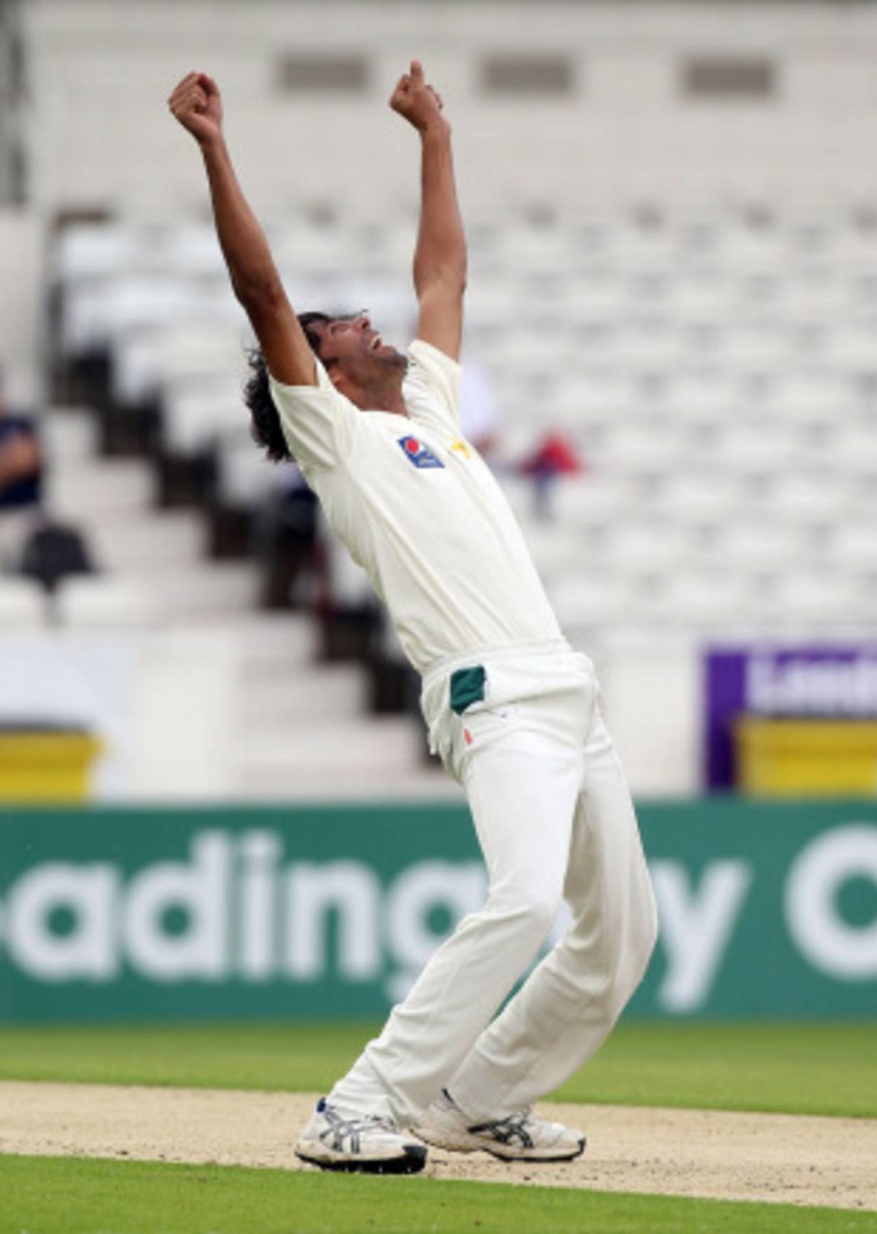 Mohammad Asif put Pakistan on top with 3 for 30, including the lbw of Shane Watson&nbsp;&nbsp;&bull;&nbsp;&nbsp;Getty Images